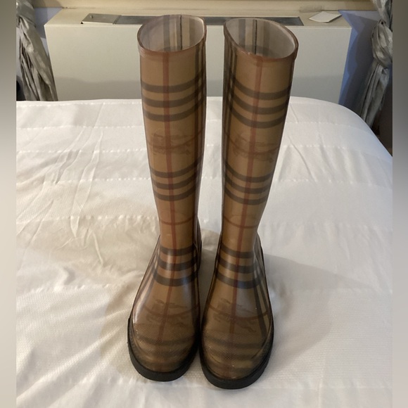 Burberry Haymarket Check Pattern Rubber Rain Boots - Picture 2 of 10